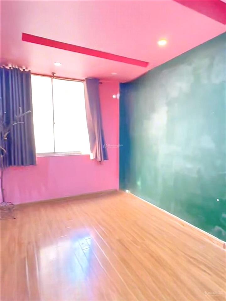 Mặt tiền 3 tháng 2 lề 6m 2 mặt tiền 56m2 5 tầng 7pnmặt bằng kinh doanh. chỉ 13ty9( chốt)
