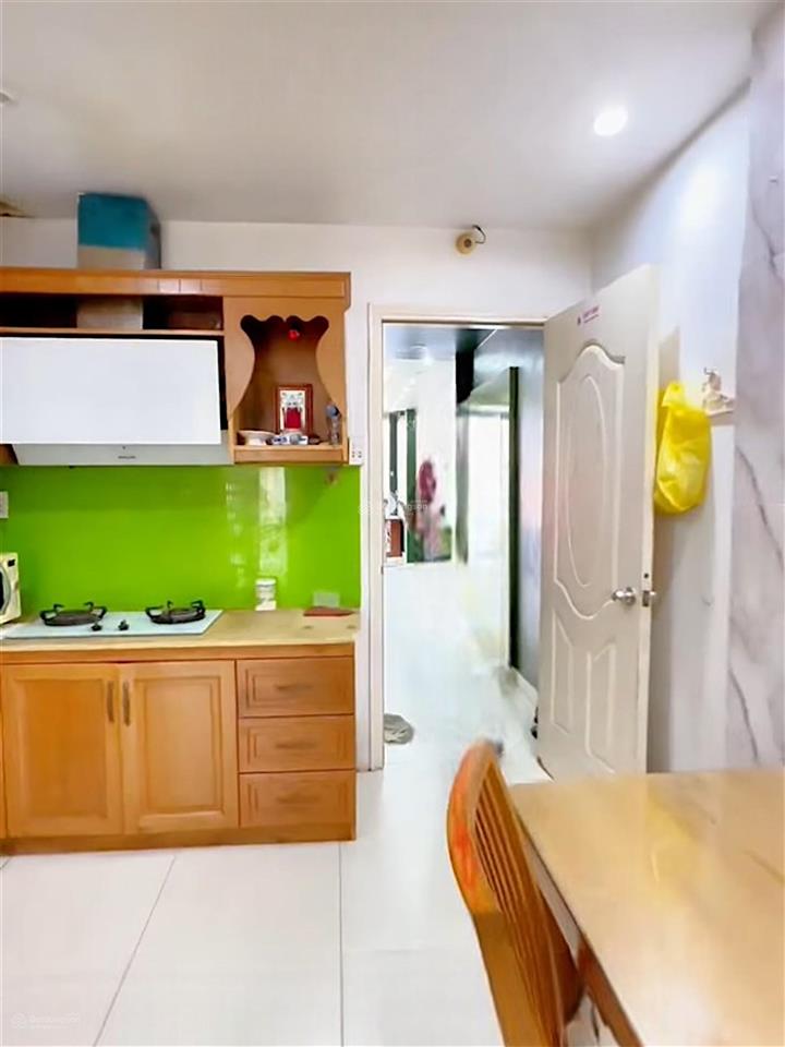 Mặt tiền 3 tháng 2 lề 6m 2 mặt tiền 56m2 5 tầng 7pnmặt bằng kinh doanh. chỉ 13ty9( chốt)