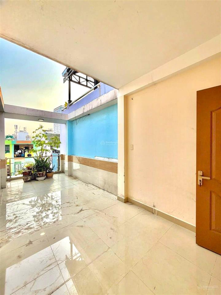 Cao thắng giáp cầu công lý  thông trường sa  30m2  5 tầng  sát mt  chỉ 5 tỷ 5 tl