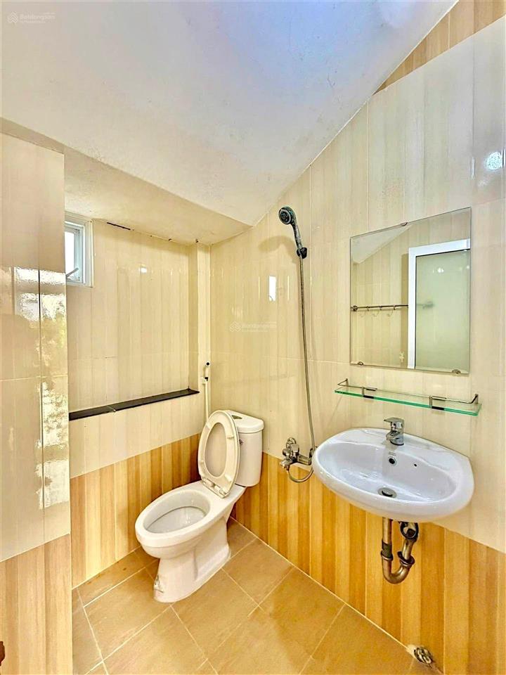 Cao thắng giáp cầu công lý  thông trường sa  30m2  5 tầng  sát mt  chỉ 5 tỷ 5 tl