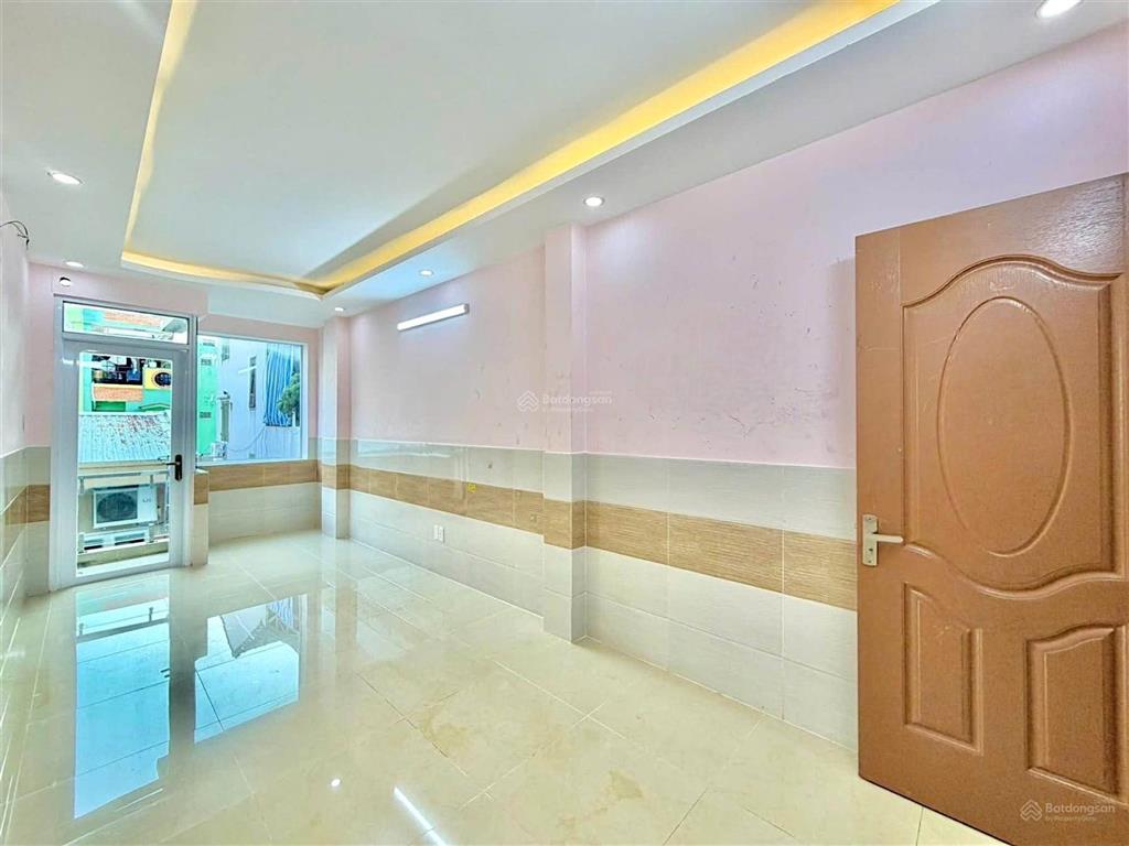 Cao thắng giáp cầu công lý  thông trường sa  30m2  5 tầng  sát mt  chỉ 5 tỷ 5 tl