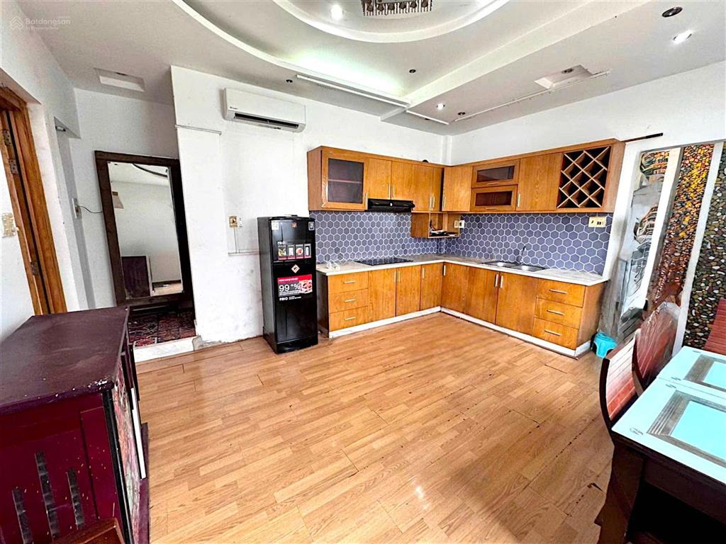 Võ văn tần quận 3 mặt tiền trung tâm 52m2 sổ riêng khai thác tốt chỉ 2 tỷ 9