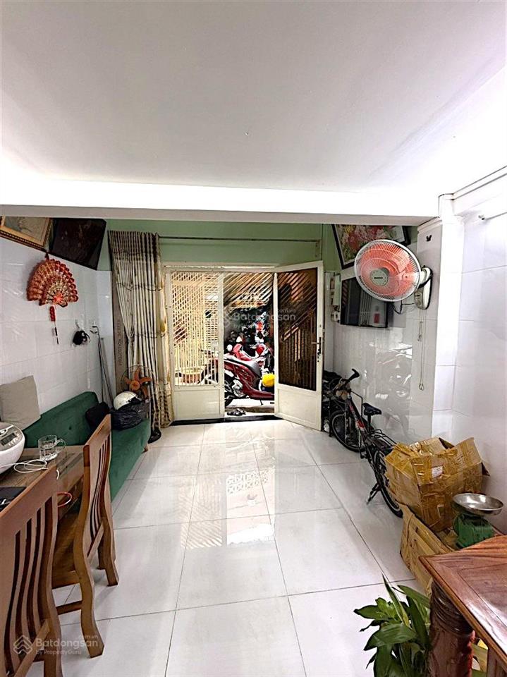 Sư vạn hạnh 3 tháng 2 q10 sát mặt tiền 27m2 3 tầng full nội thất chỉ 4 tỷ 68 tl