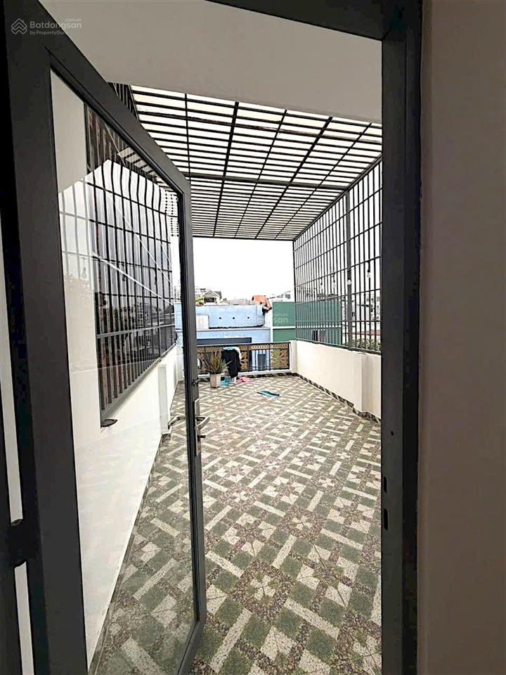 Bạch đằng  điện biên phủ giáp quận 1  40m2  3 tầng mới  gần 5 đh lớn  chỉ 5 tỷ 5