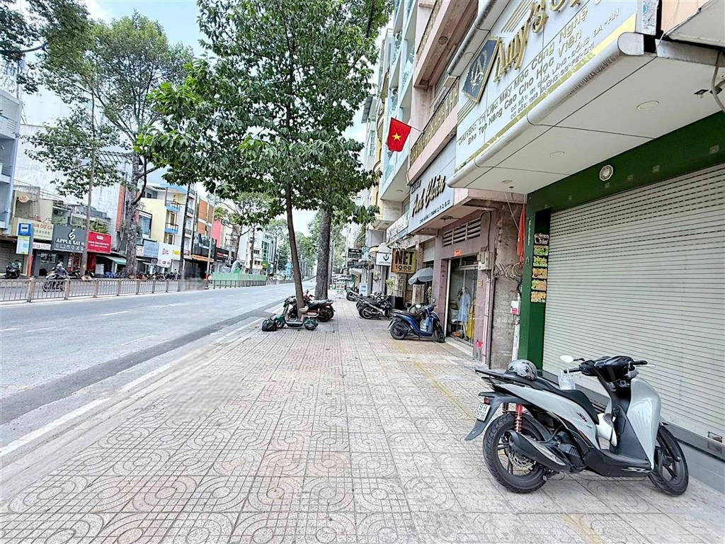 Mặt tiền 3 tháng 2 lề 6m, 2 mặt tiền, 56m2, 5 tầng, 7pn  mặt bằng kinh doanh. chỉ 15 tỷ 5
