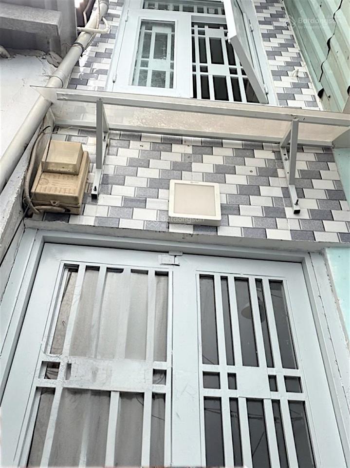 Bến vân đồn p5 quận 4  gần mặt tiền  17m2  2 tầng  nở hậu đẹp  chỉ 1 tỷ55 tl