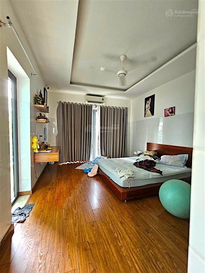 Biệt thự khu k300 nguyễn thái bình 210m² 4 tầng sân vườn đỗ 4 xe hơi chỉ 34 tỷ9