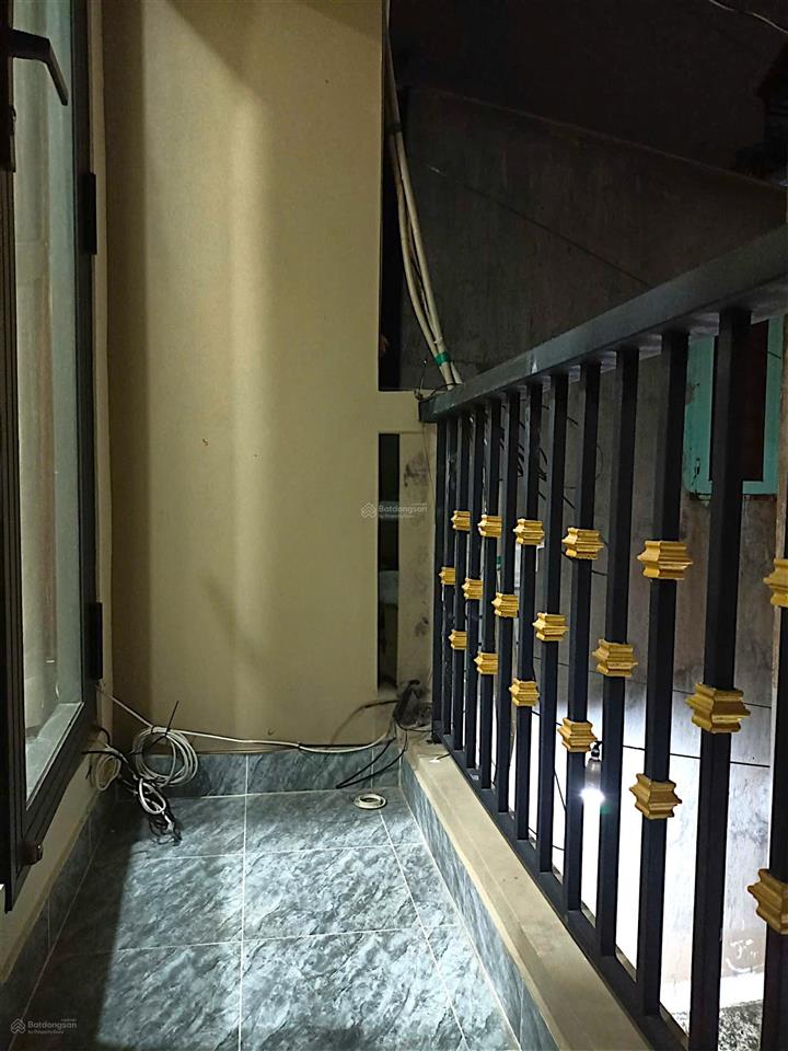 Nhà đẹp  đoàn văn bơ, quận 4 hẻm xe hơi gần mặt tiền 30m2 ngang gần 5m chỉ 3 tỷ 15 tl