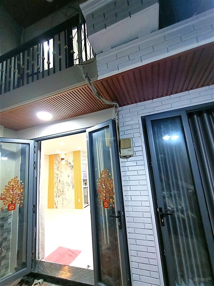 Nhà đẹp  đoàn văn bơ, quận 4 hẻm xe hơi gần mặt tiền 30m2 ngang gần 5m chỉ 3 tỷ 15 tl