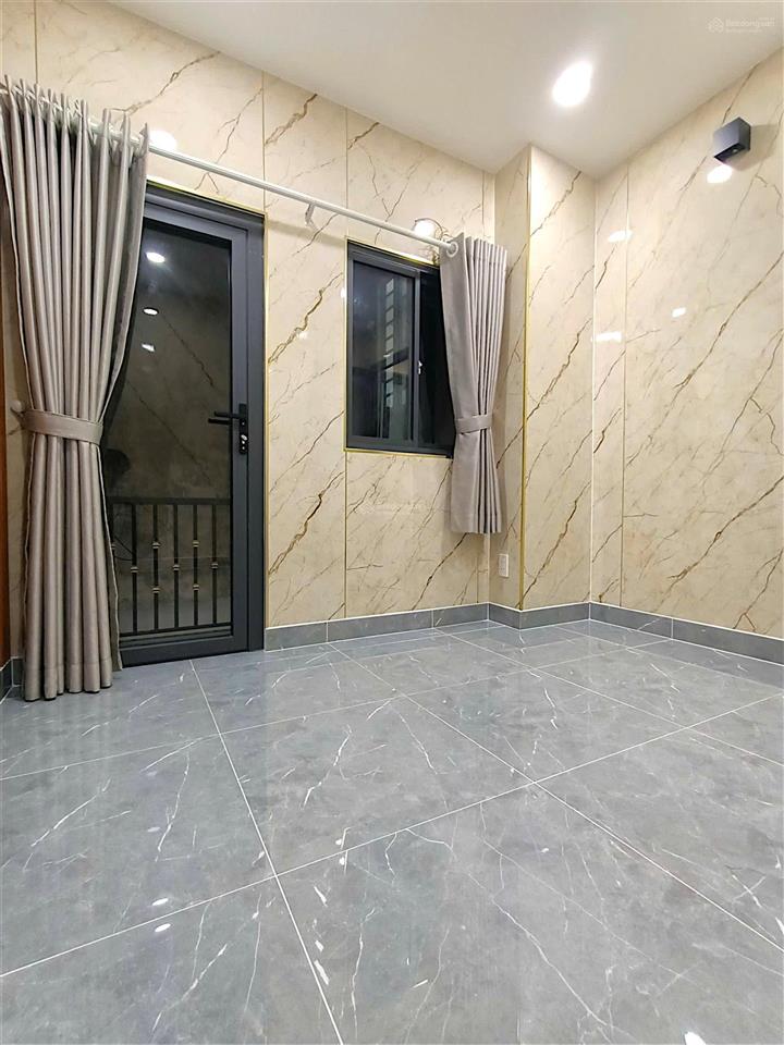 Nhà đẹp  đoàn văn bơ, quận 4 hẻm xe hơi gần mặt tiền 30m2 ngang gần 5m chỉ 3 tỷ 15 tl