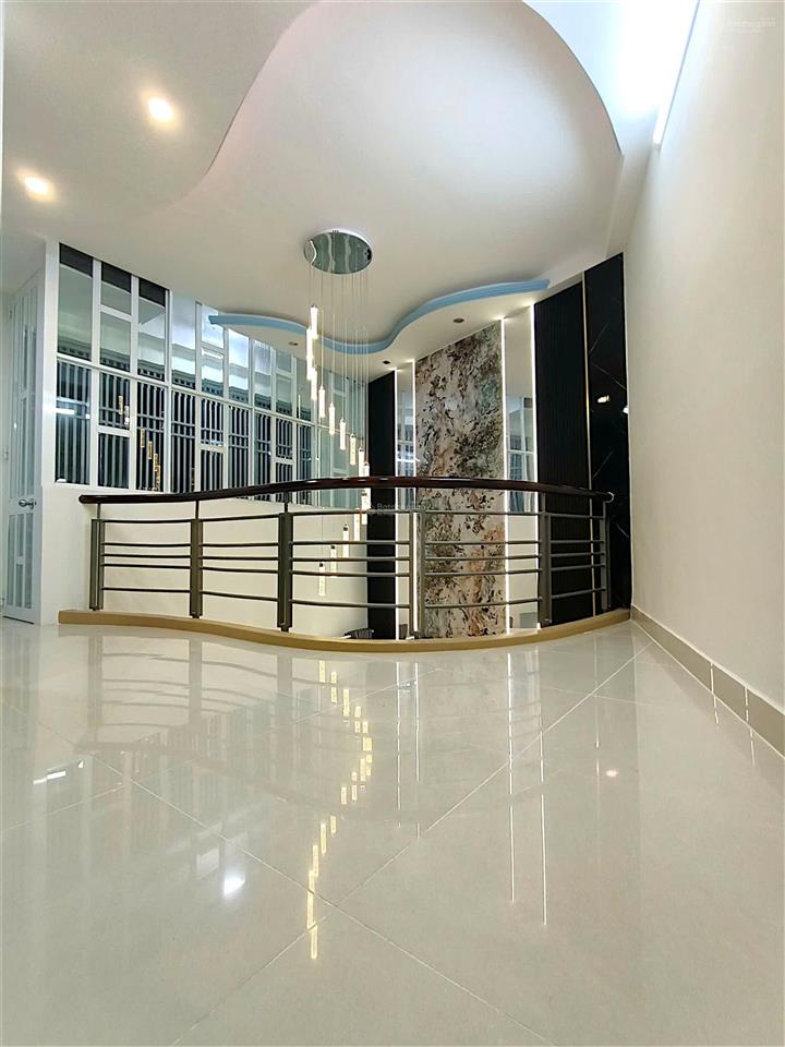 Tôn thất thuyết  p15  q4  căn nhà 5 tầng quá đẹp trong tầm giá. chỉ 4tỷ95 tl