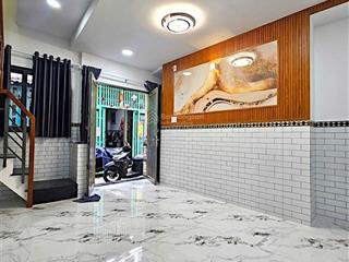 Vĩnh khánh quận 4  ngay phố ẩm thực  nhà 3 tầng 2 mặt hẻm  3pn  ngang 4,3m  chỉ 3 tỷ 1 tl