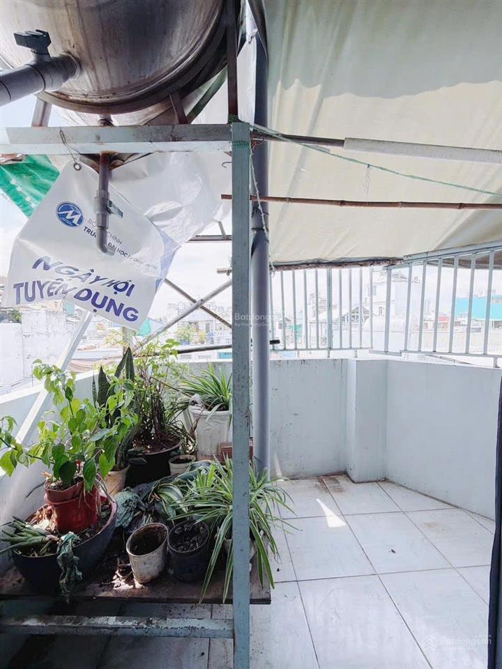 Đoàn văn bơ quận 4  5 tầng btct  ngang nở hậu 5,3m  chỉ 4 tỷ25 tl