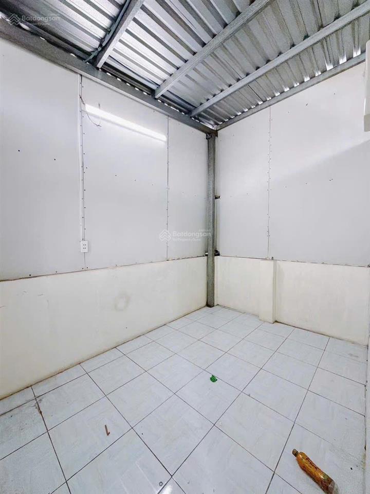 Đoàn văn bơ quận 4  5 tầng btct  ngang nở hậu 5,3m  chỉ 4 tỷ25 tl