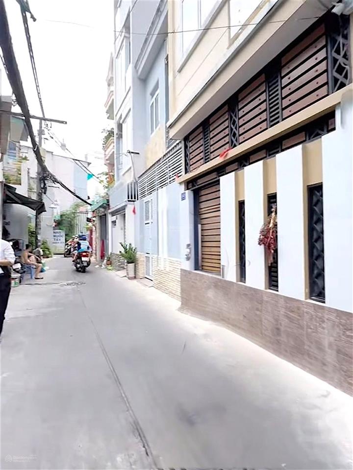 Nguyễn thị nhỏlữ gia ngay nhà thi đấu phú thọ nhà mới 4 tầng full nội thất hẻm xe hơi chỉ 5t65