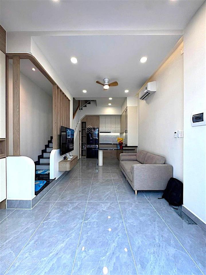 Nguyễn thị nhỏlữ gia ngay nhà thi đấu phú thọ nhà mới 4 tầng full nội thất hẻm xe hơi chỉ 5t65