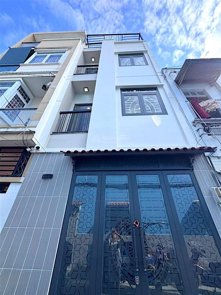 Nguyễn thị nhỏlữ gia ngay nhà thi đấu phú thọ nhà mới 4 tầng full nội thất hẻm xe hơi chỉ 5t65