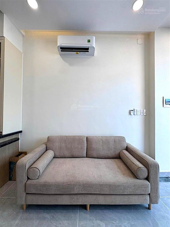 Nguyễn thị nhỏlữ gia ngay nhà thi đấu phú thọ nhà mới 4 tầng full nội thất hẻm xe hơi chỉ 5t65