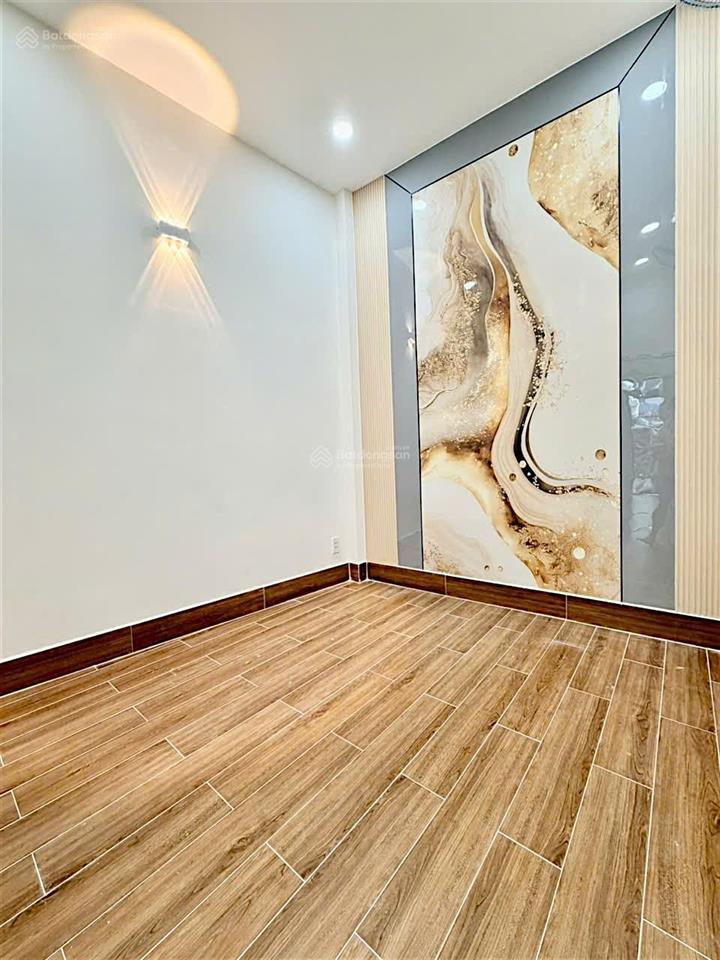 Tôn đản  góc vĩnh khánh  quận 4  34m2 nở hậu  3 tầng btct  4pn  chỉ 3tỷ65