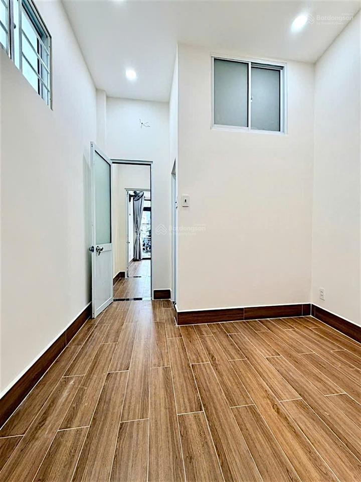 Tôn đản  góc vĩnh khánh  quận 4  34m2 nở hậu  3 tầng btct  4pn  chỉ 3tỷ65