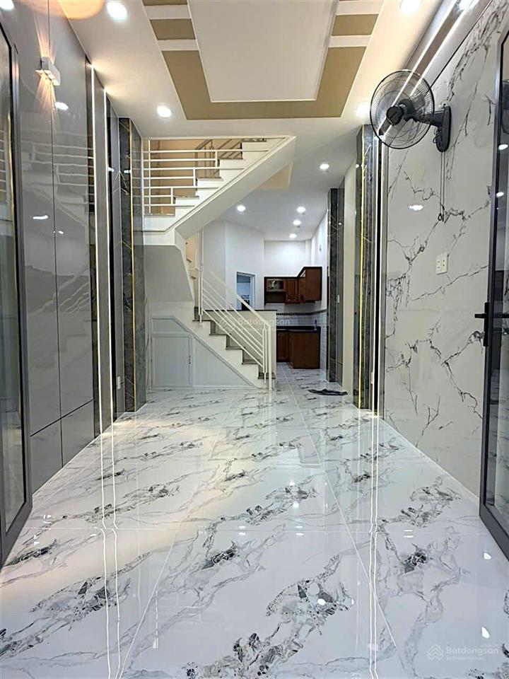 Tôn đản  góc vĩnh khánh  quận 4  34m2 nở hậu  3 tầng btct  4pn  chỉ 3tỷ65