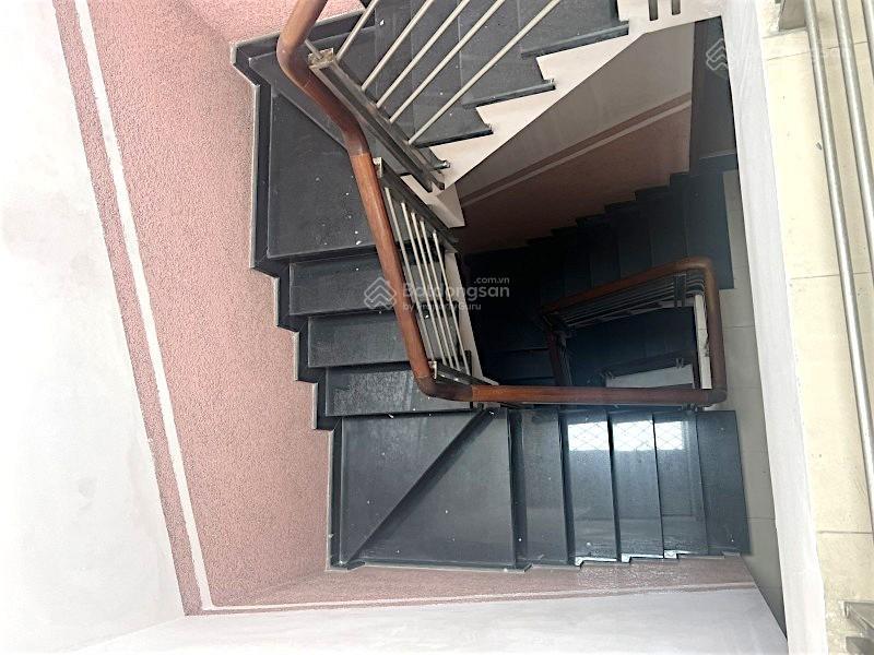 Nguyễn tất thành  gần cầu khánh hội  quận 4  53m²  4 tầng btct  xe hơi đỗ cửa  chỉ 5 tỷ 8