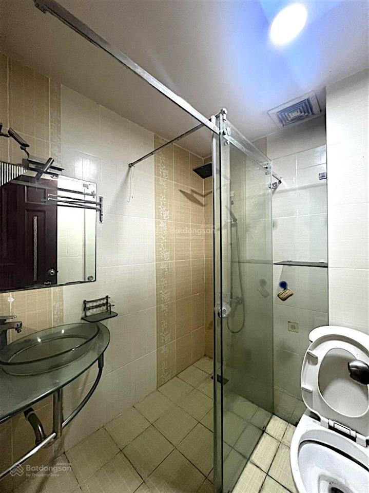 Nguyễn tất thành  gần cầu khánh hội  quận 4  53m²  4 tầng btct  xe hơi đỗ cửa  chỉ 5 tỷ 8