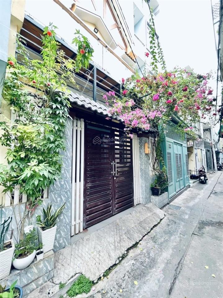 Nhà đẹp cách mạng tháng 8  tân bình  54m  ngang nở hậu  4 tầng kiên cố  chỉ 7tỷ65