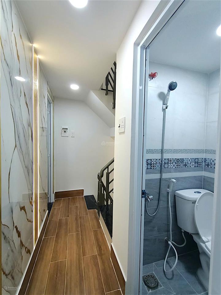 Đoàn văn bơ  quận 4  nhà đẹp 4 tầng btct  4pn  nở hậu l  chỉ 3tỷ05