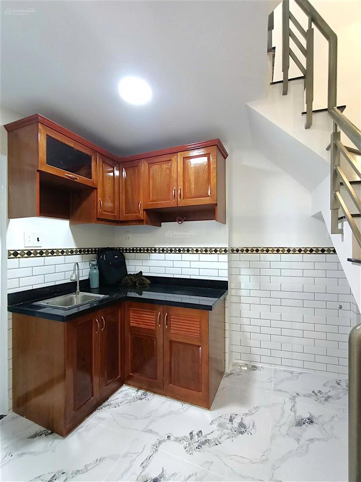 Đoàn văn bơ  quận 4  nhà đẹp 4 tầng btct  4pn  nở hậu l  chỉ 3tỷ05
