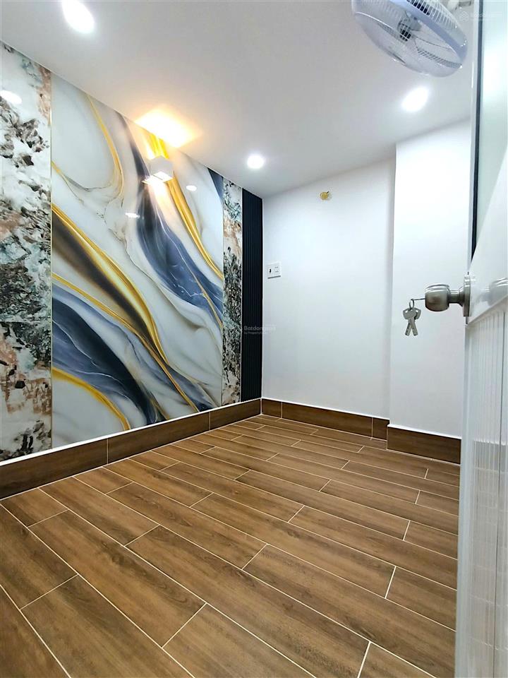 Đoàn văn bơ  quận 4  nhà đẹp 4 tầng btct  4pn  nở hậu l  chỉ 3tỷ05