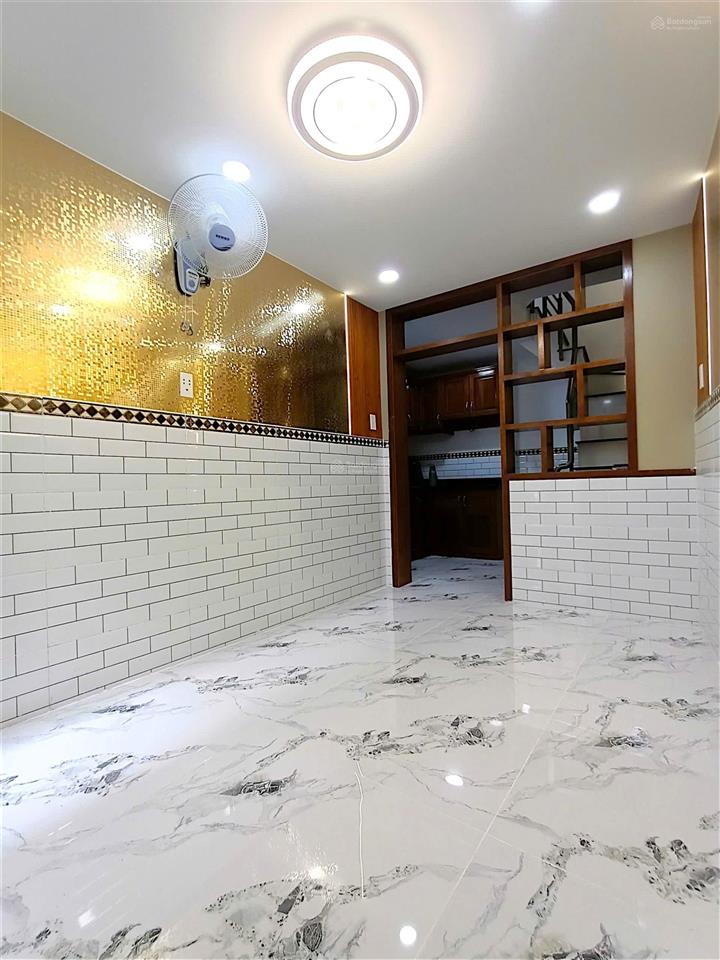 Đoàn văn bơ  quận 4  nhà đẹp 4 tầng btct  4pn  nở hậu l  chỉ 3tỷ05