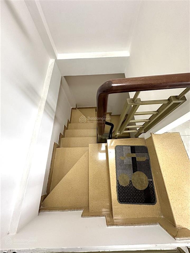 Sát mặt tiền đoàn văn bơ  hoàng diệu  quận 4  5 tầng btct  3pn  sân thượng  chỉ 5 tỷ 75