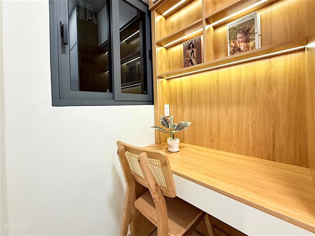 3 tháng 2  quận 10  2 mặt hẻm xe hơi  full nội thất  31m  2 tầng btct  chỉ 5tỷ9