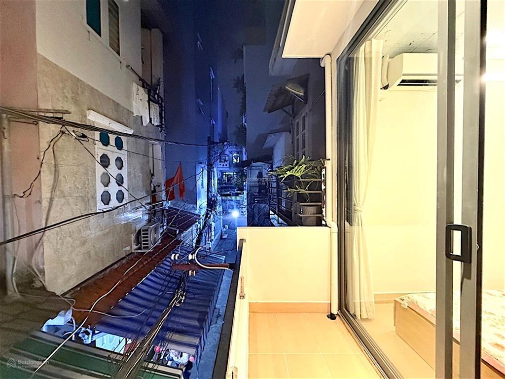 3 tháng 2  quận 10  2 mặt hẻm xe hơi  full nội thất  31m  2 tầng btct  chỉ 5tỷ9