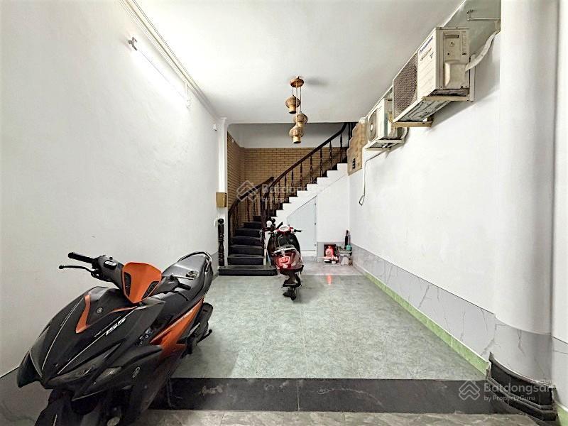 Đào duy anh  khu vip phú nhuận  61m  ngang gần 8m  4 tầng  vừa ở vừa có dòng tiền