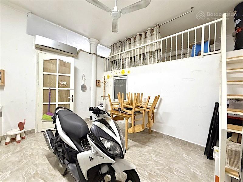 Đào duy anh  khu vip phú nhuận  61m  ngang gần 8m  4 tầng  vừa ở vừa có dòng tiền