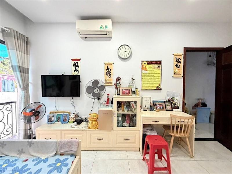 Nguyễn bỉnh khiêm  khu compound cao cấp  giáp bình thạnh  52m  4 tầng btct  5pn  chỉ 8t05