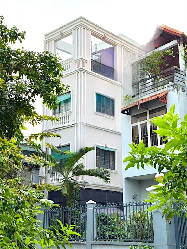 Nguyễn bỉnh khiêm  khu compound cao cấp  giáp bình thạnh  52m  4 tầng btct  5pn  chỉ 8t05