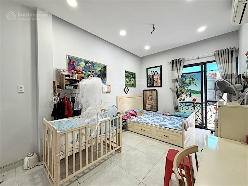 Nguyễn bỉnh khiêm  khu compound cao cấp  giáp bình thạnh  52m  4 tầng btct  5pn  chỉ 8t05