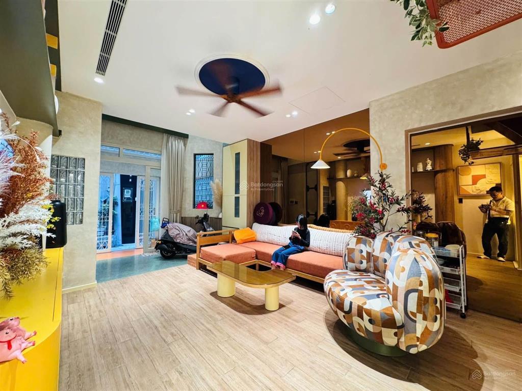 Thành thái q10 khu vip đồng tiến kat studio thiết kế 5 tầng thang máy hxh chỉ 9tỷ55
