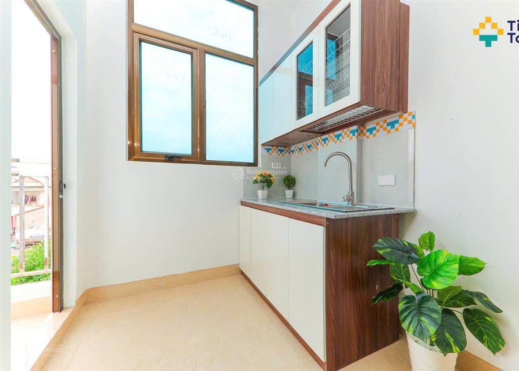 Nhà mặt đường ô tô cửa vừa trống chỉ 4tr350 full đồ ngay vũ tông phan, ô tô đỗ cửa