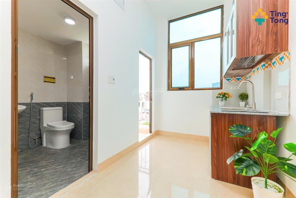 Nhà mặt đường ô tô cửa vừa trống chỉ 4tr350 full đồ ngay vũ tông phan, ô tô đỗ cửa