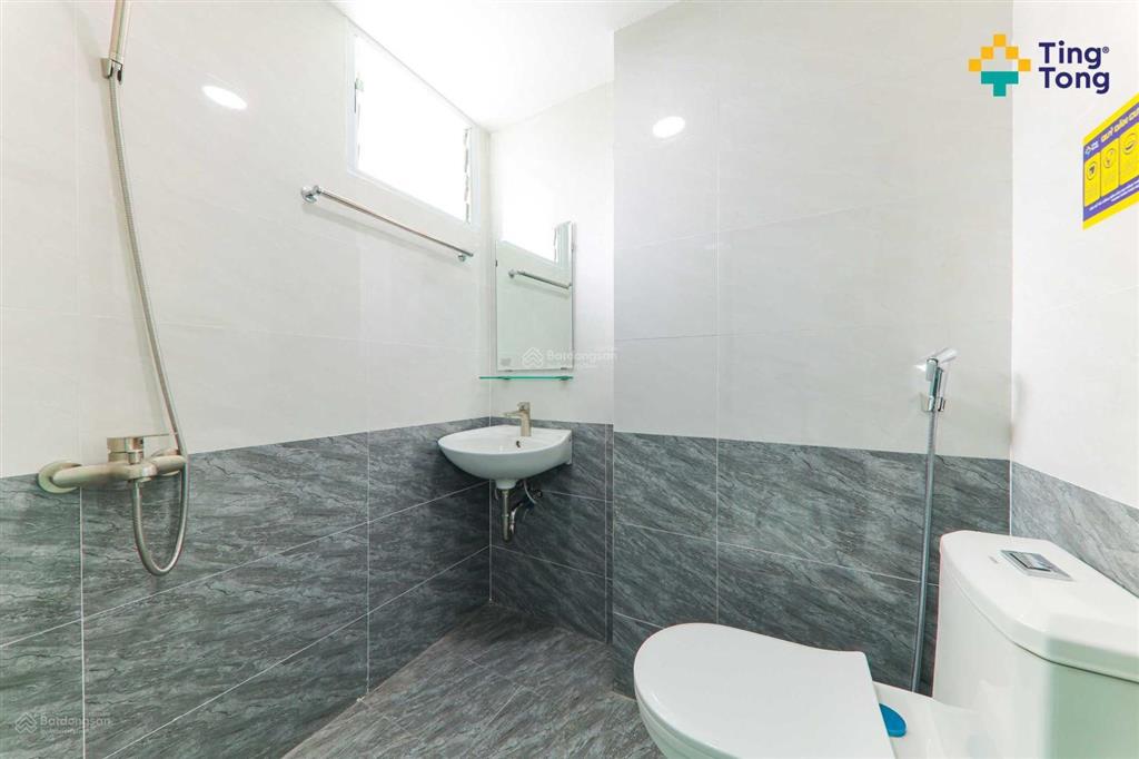 Nhà mặt đường ô tô cửa vừa trống chỉ 4tr350 full đồ ngay vũ tông phan, ô tô đỗ cửa