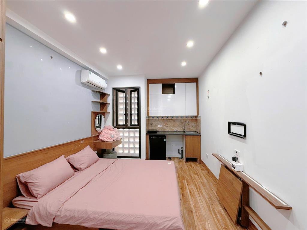 Nhà mặt phố full đồ ô tô cách nhà 50m sang xịn ở luôn khu vực gần big c thăng long, yên hòa