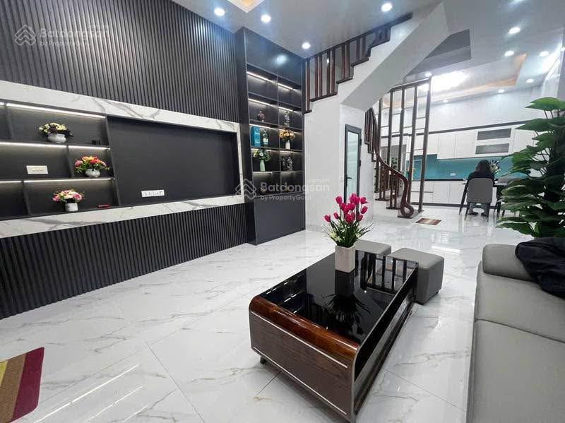 Bán nhà đẹp lương khánh thiện, giáp hbt, 50m 5t, gần ô tô, hồ đền lừ, đh ktqd, ở, cho thuê, 8,96 tỷ