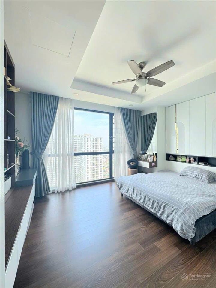 Cho thuê căn hộ r5 royalcity 113m2  3pn full nội thất mới 22 triệu/tháng