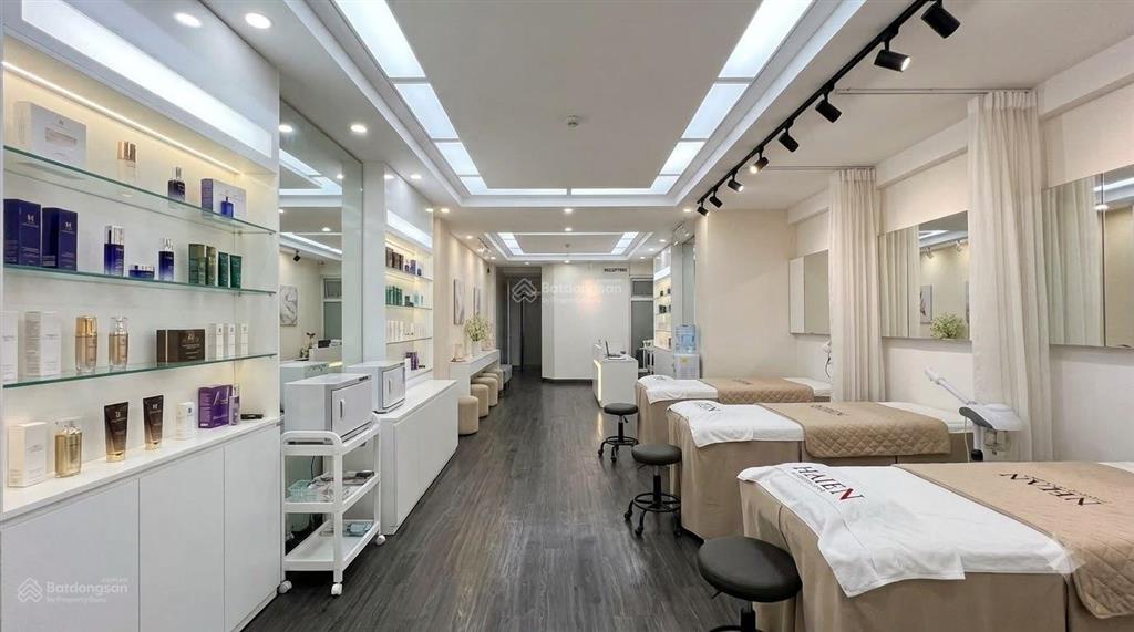 Cho thuê nhà đẹp khu bà triệu 50m6t thang máy ô tô đỗ cửa sát cv thống nhất, ở, làm vp, spa, kd
