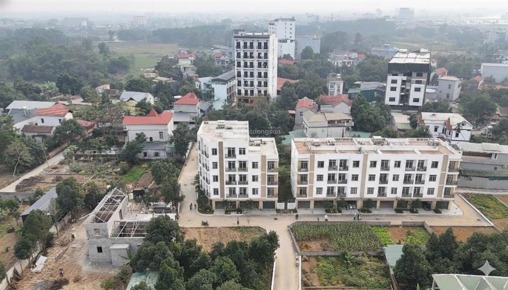 Bán lô đất 100m2 trung tâm hoà lạc, gần sát đại học fpt, học viện tài chính. xây cho thuê được luôn