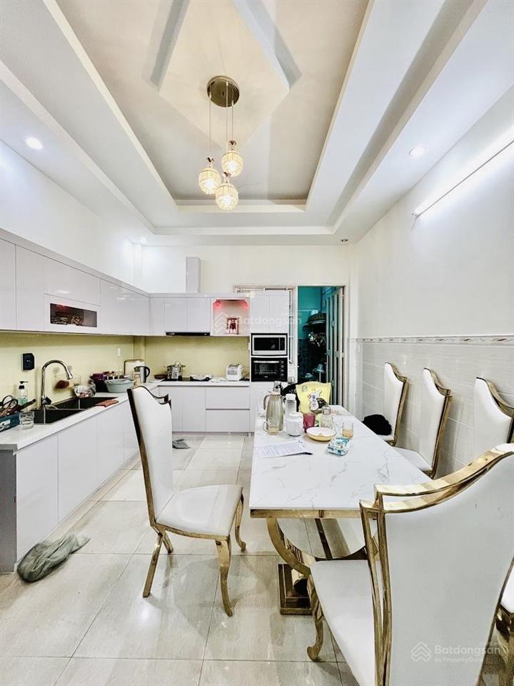 Chỉ 7,x tỷ 79m2 4 tầng hẻm ô tô trung tâm gò vấp